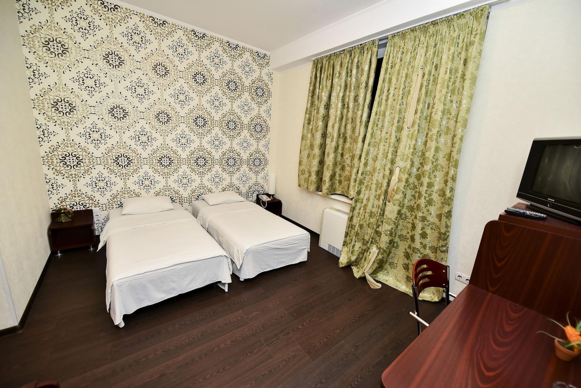 צ'יסינאו Mesogios Hotel מראה חיצוני תמונה