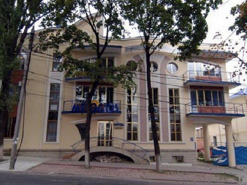 צ'יסינאו Mesogios Hotel מראה חיצוני תמונה