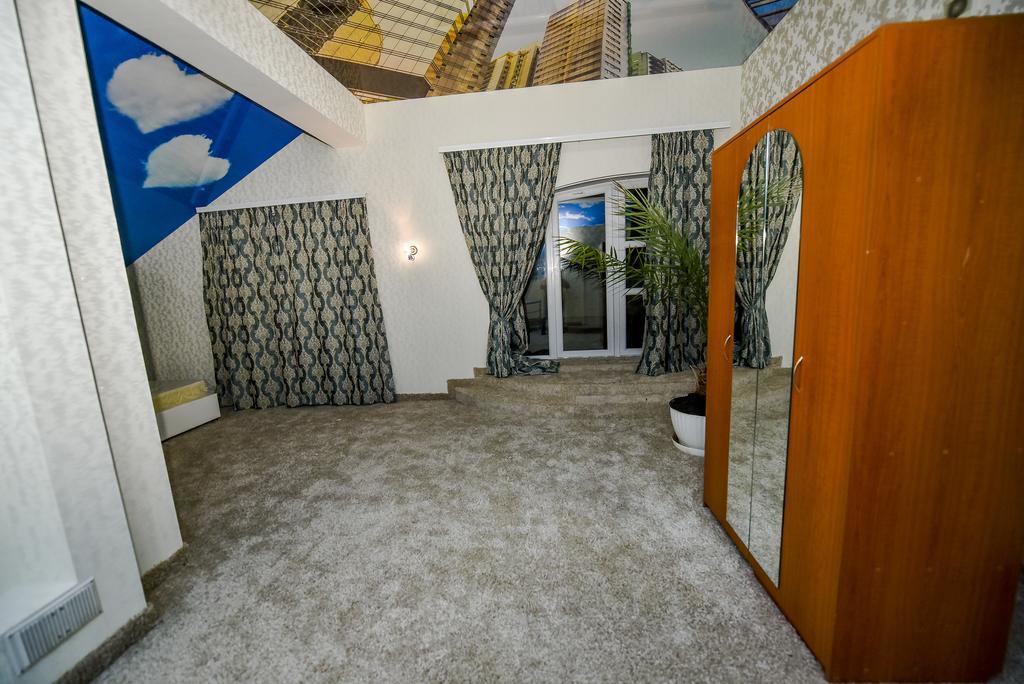צ'יסינאו Mesogios Hotel מראה חיצוני תמונה