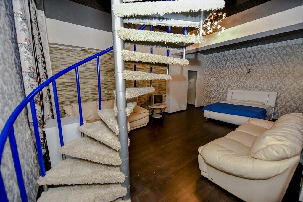 צ'יסינאו Mesogios Hotel מראה חיצוני תמונה